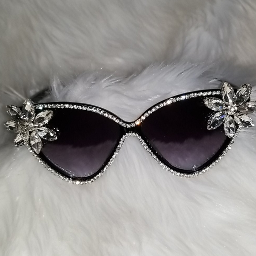 SUNGLASSES🤣Sophisticated😻 Glam Floral Rhinestone Sunglasses😺 - Picture 4 of 9